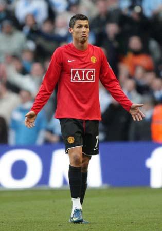 武体集团官方：武汉体育中心将改建为8万坐席专业足球场