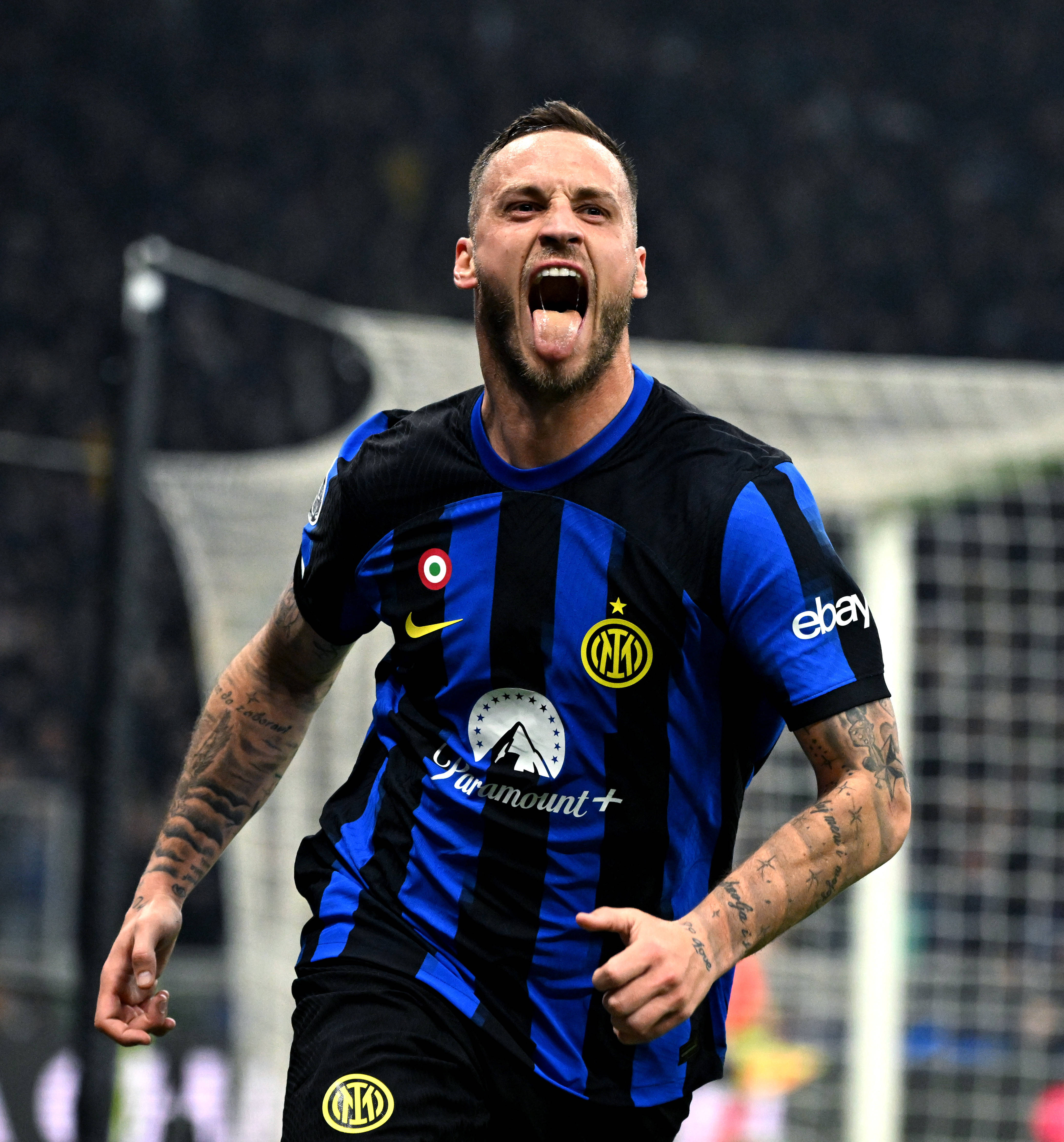 纳帅：施洛特贝克的脚肿了；萨内在欧冠和土超的数据有所提升（纳帅：施洛特贝克脚部肿胀，萨内欧冠与土超数据提升）