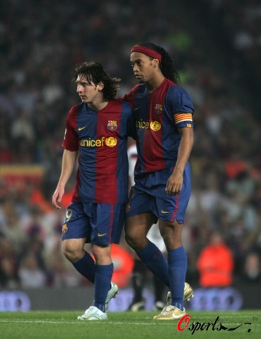 莫德里奇在对阵拉齐奥的比赛中踢满全场，Sofac...