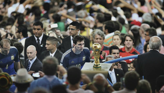 欧冠赛场精彩瞬间：巴萨2-1战胜尤文图斯,