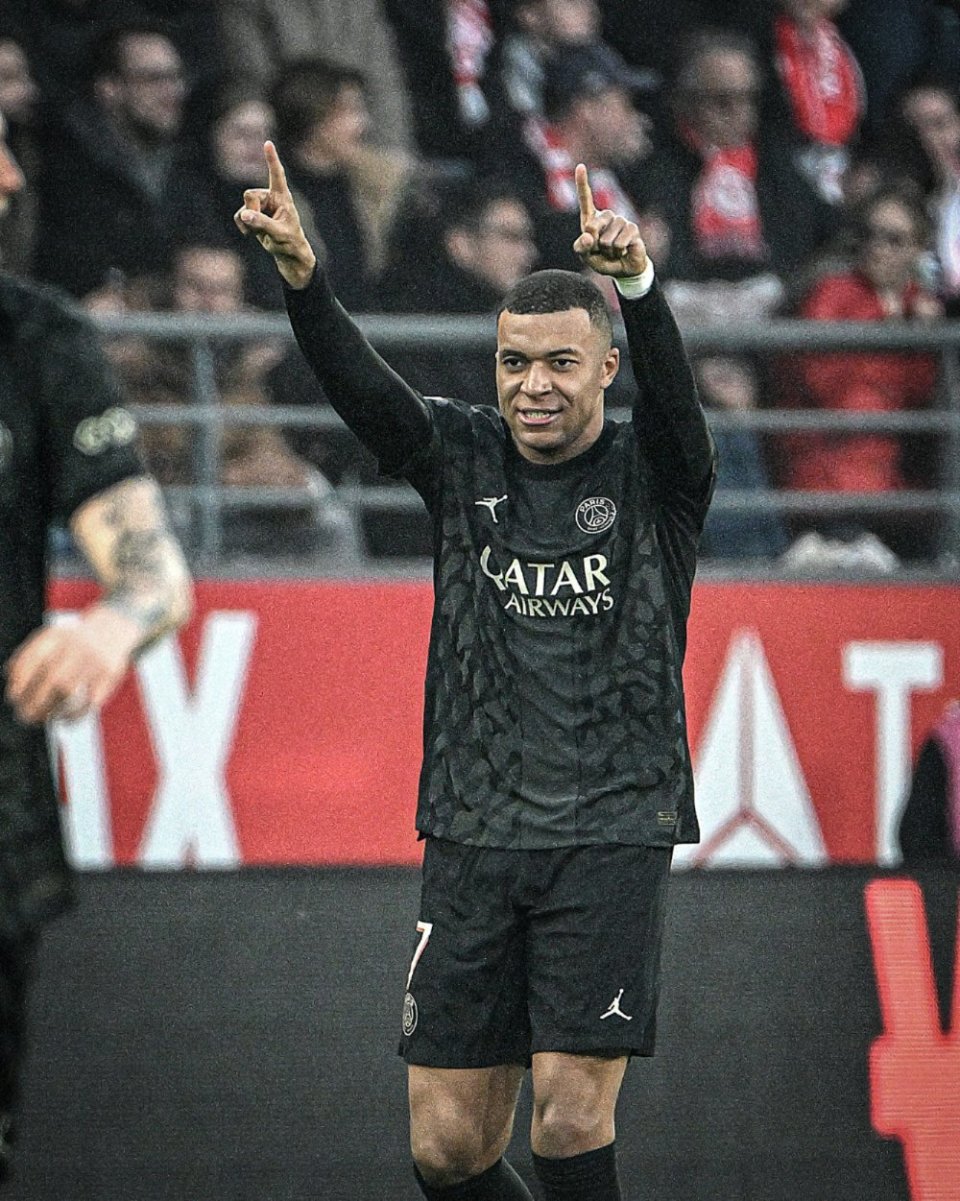 德转预热戴维身价：最高4500万欧不变，最低下跌至3000万欧