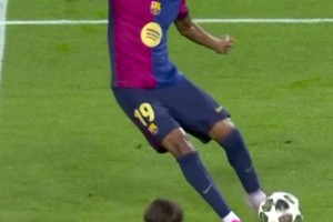 AC米兰主场气势如虹