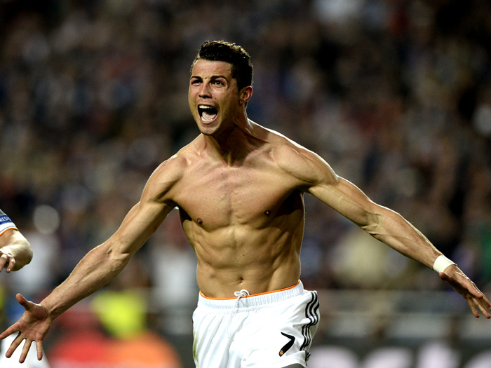 迷失！浓眉一度8中0&全场9中1贡献2分8篮板6助攻