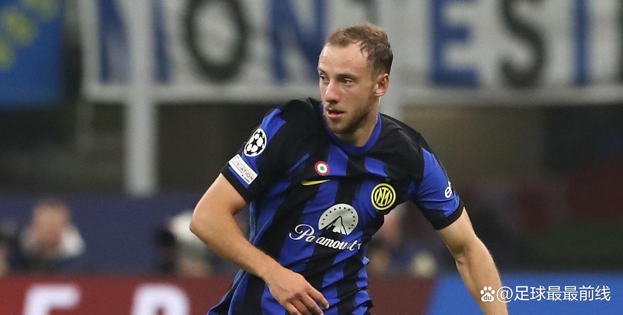 老将强硬打成2+1，全队振奋