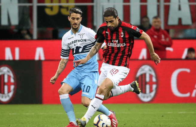 17岁天才卡尔展现极强潜力，德甲首秀表现亮眼，凭借出色技术和风格成为焦点。