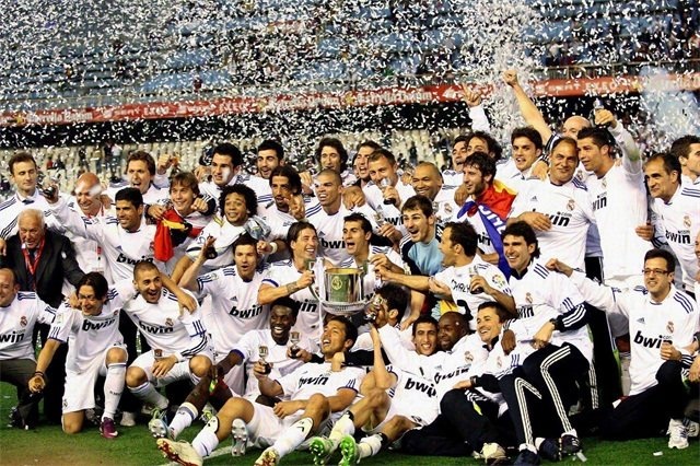 与4结缘，多特5轮欧冠联赛有4轮打入4球，剩下1轮被曼城进4球