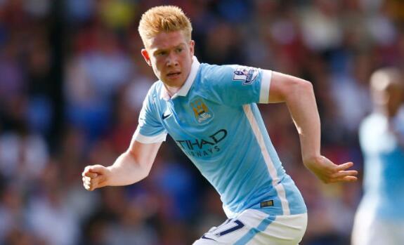 邓涵文因经济保障和新东家前景决定离开武汉三镇，加盟云南玉昆，成为球队核心球员。