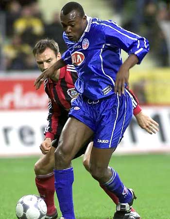 国安主场战平广州恒大