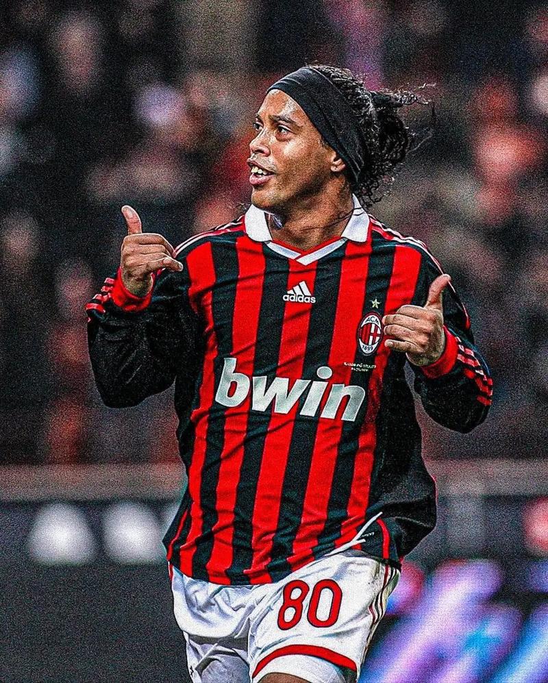 31岁的卡尔达拉自宣退役，曾效力于米兰、亚特兰大等队