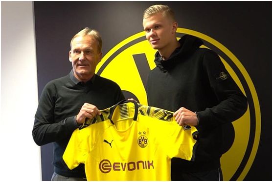 罗马诺：AC米兰已与科斯蒂克谈妥个人条款，转会费谈判顺利（罗马诺：AC米兰与科斯蒂克已就个人条款达成一致，转会费谈判进展良好）