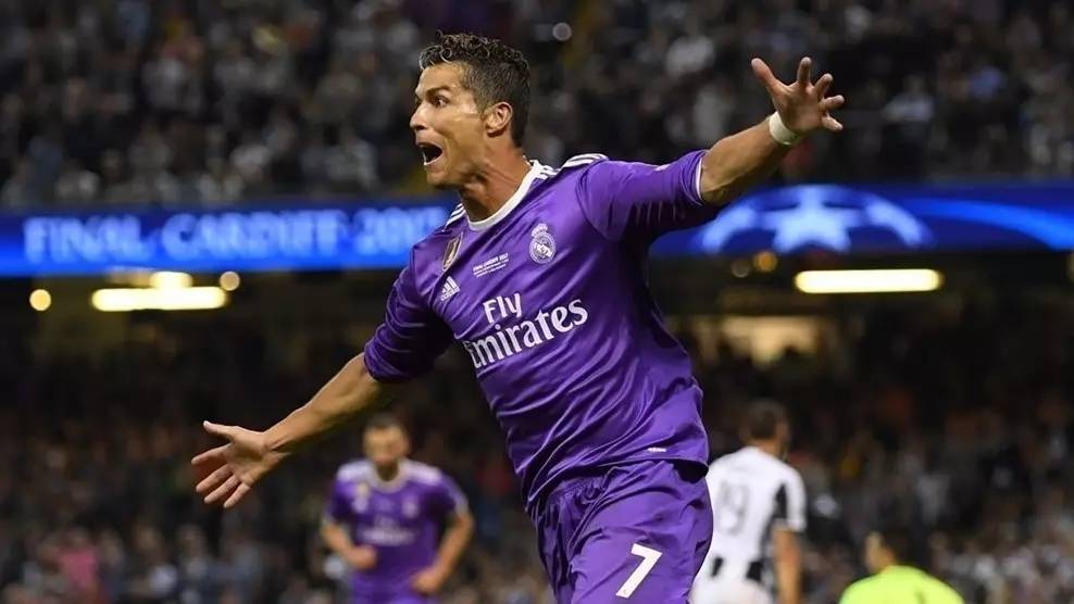 勇士队防守顶尖，波斯特超越格林，科尔应给予更多首发机会。