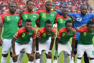 官方：美加墨世界杯所有比赛上下半场都有3分钟补水时间